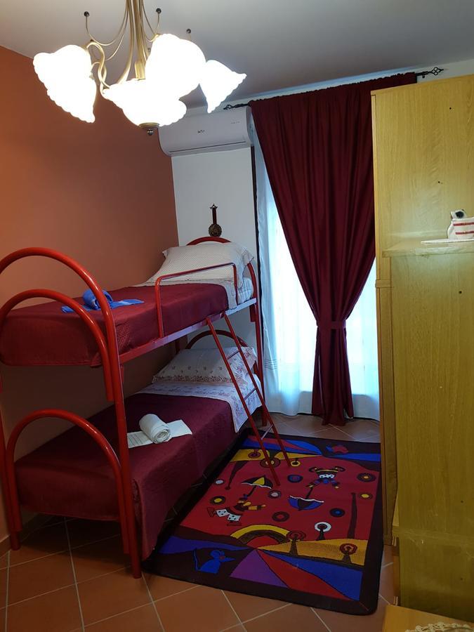サンタ・ヴェネリーナ Original Sicily Houseヴィラ エクステリア 写真